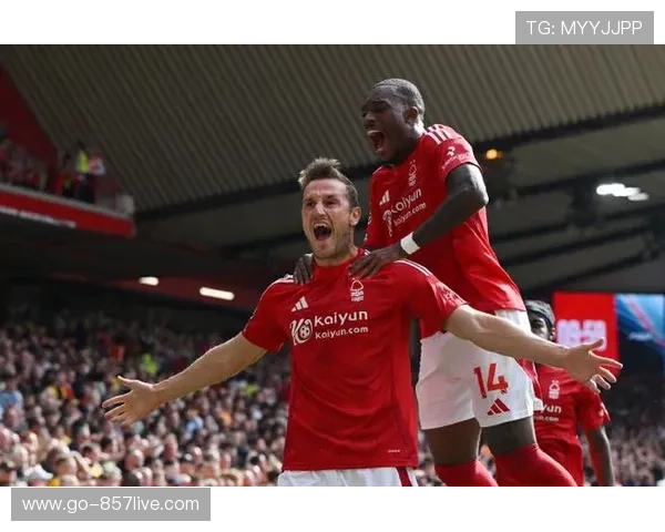 诺丁汉森林与利兹联保级战平局收场 两队同积二十六分形势胶着